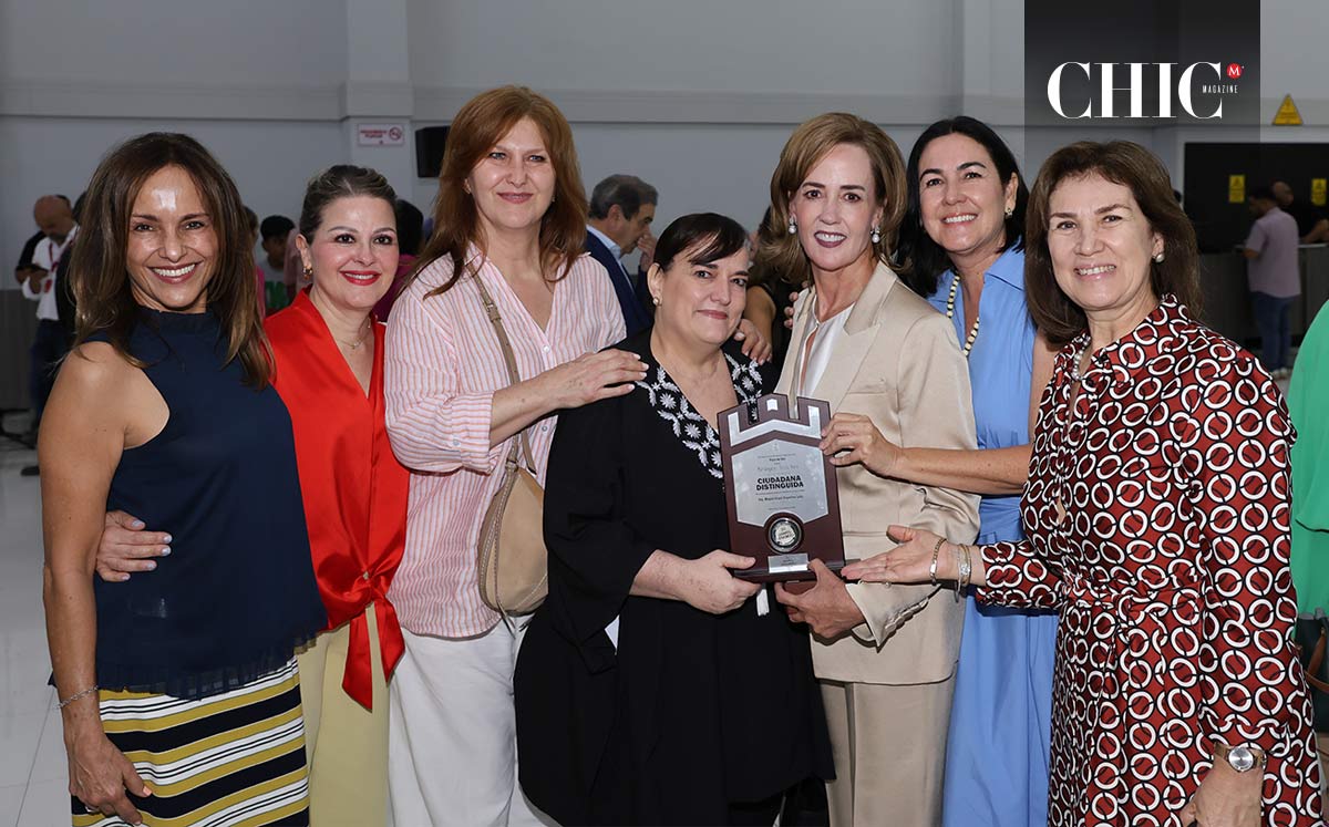 Ale Izaguirre, Ale Bitar, Maribel Bitar, Ángeles Pruneda, Mariángeles Tricio, Gisela Cruz y Pily de León