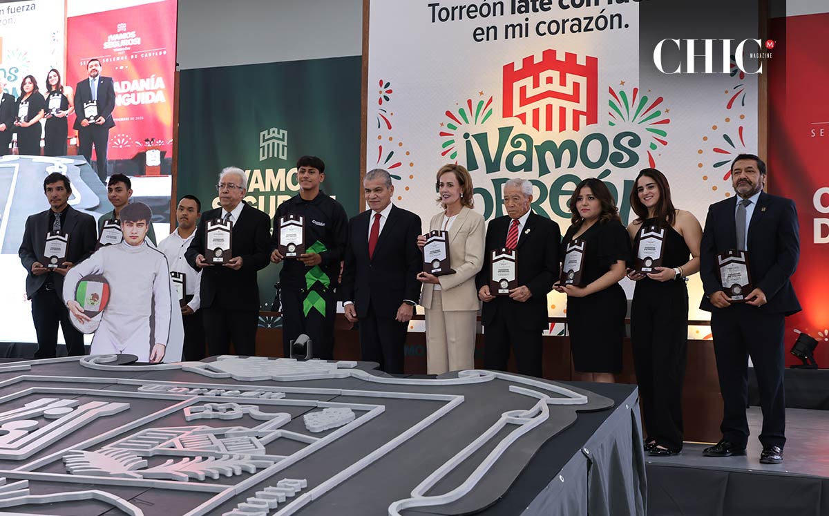 Homenajeados con sus preseas al Lagunero Distinguido 2026