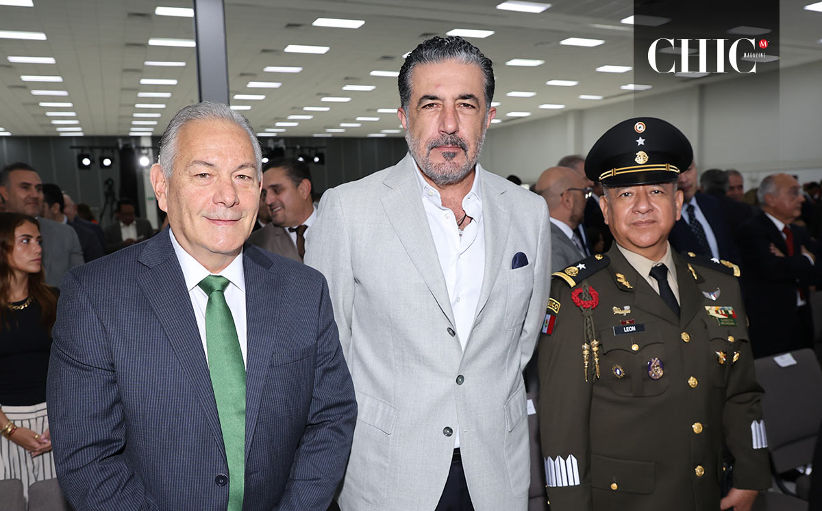 Ricardo Barroso, Toño Safa y General Omar Arroyo