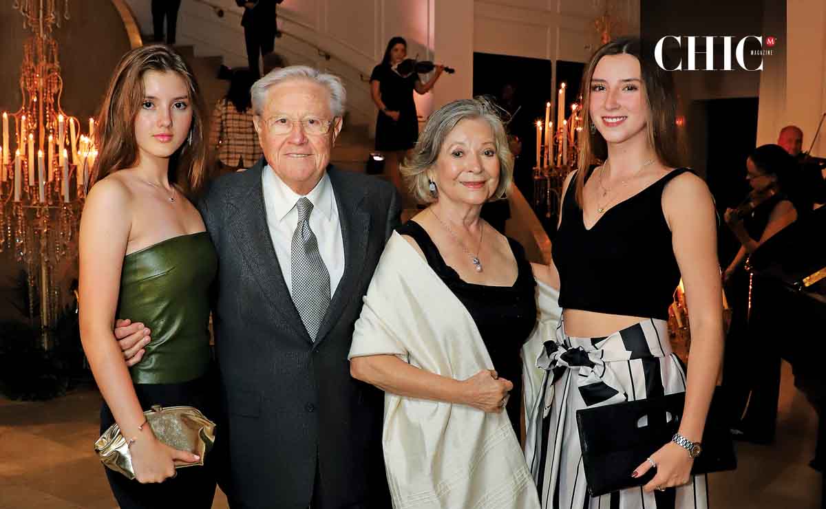 Valeria Welsh, Othon Welsh, Irma Luz de Welsh y Cecilia Welsh / Fotos: Roberto Alvarado