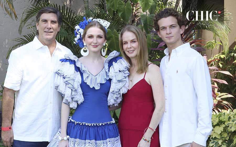 José Luis Fernández, María Fernández, María Teresa de Fernández y Matias Fernnadez