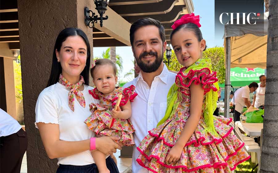 Mariana Etienne, Eva María Flores, Enrique Flores y Emilia Flores