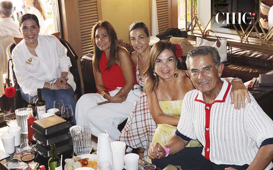Sylvia Herrera, Eugenia de la Cuesta, Adriana Espada, Delia de León y Jorge Arias