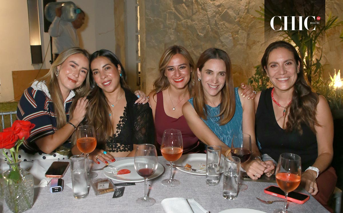 Alejandra urby, Alondra Salazar, Eloísa valdez, Claudia Lugo y Pily Sánchez