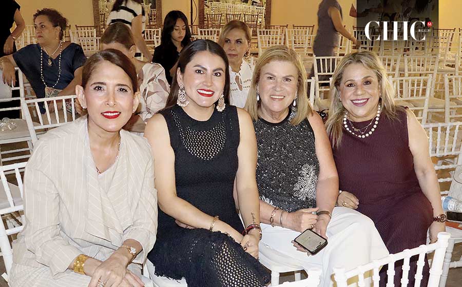 Cynthia Clemente, Alina Pérez, Rosy de Llanes y Martha Amador