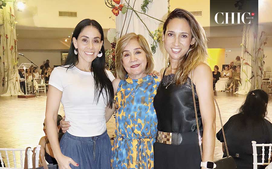 Gloria Alfaro, Gloria Flores y Sara Latofski