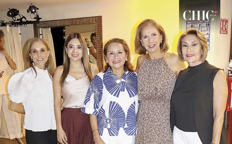 Claudia Godard, Ilse González, Lupita Rodríguez, Ana Laura Sánchez y Silvia De Altamirano