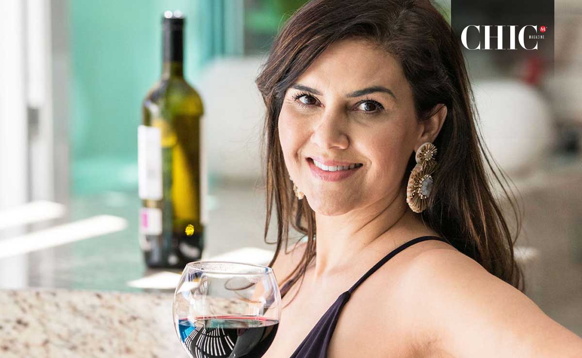 A través de Cucharamía, comparte su pasión por la gastronomía con recetas prácticas, sabores tradicionales y el gusto por reunir a familiares y amigos