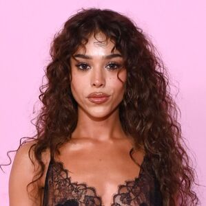 Danna Paola con vestido transparente en el Victoria's Secret Fashion Show (Foto: X)