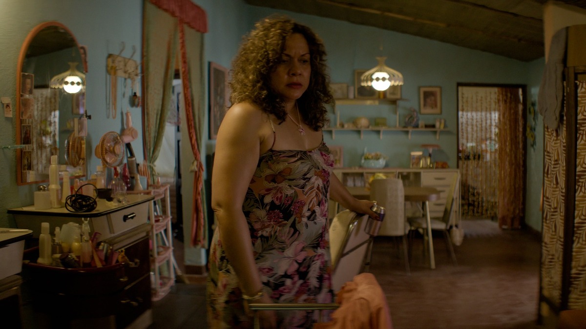 Mónica Jiménez como Carmen (Foto: Netflix)