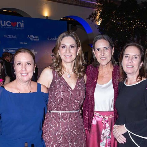 Martha Cazares, Vero Balcázar, Norma Porta López, Crispi Cazares y Carmen Mari Menéndez (Fotos: Hugo Zuviri)